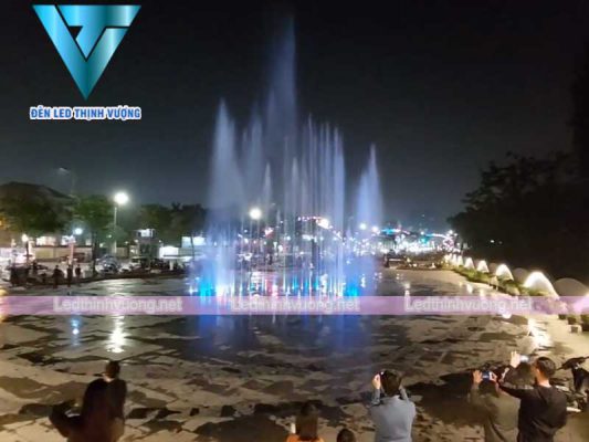 Đèn led âm nước DMX lắp đặt cho quảng trường nhạc nước Tp Vinh 2