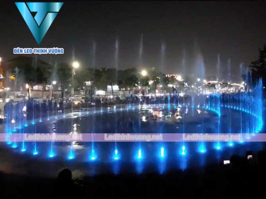 Đèn led âm nước DMX lắp đặt cho quảng trường nhạc nước Tp Vinh 4