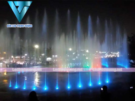 Đèn led âm nước DMX lắp đặt cho quảng trường nhạc nước Tp Vinh 5