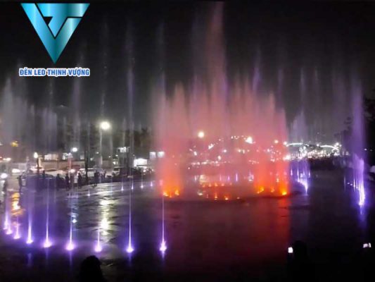 Đèn led âm nước DMX lắp đặt cho quảng trường nhạc nước Tp Vinh 6
